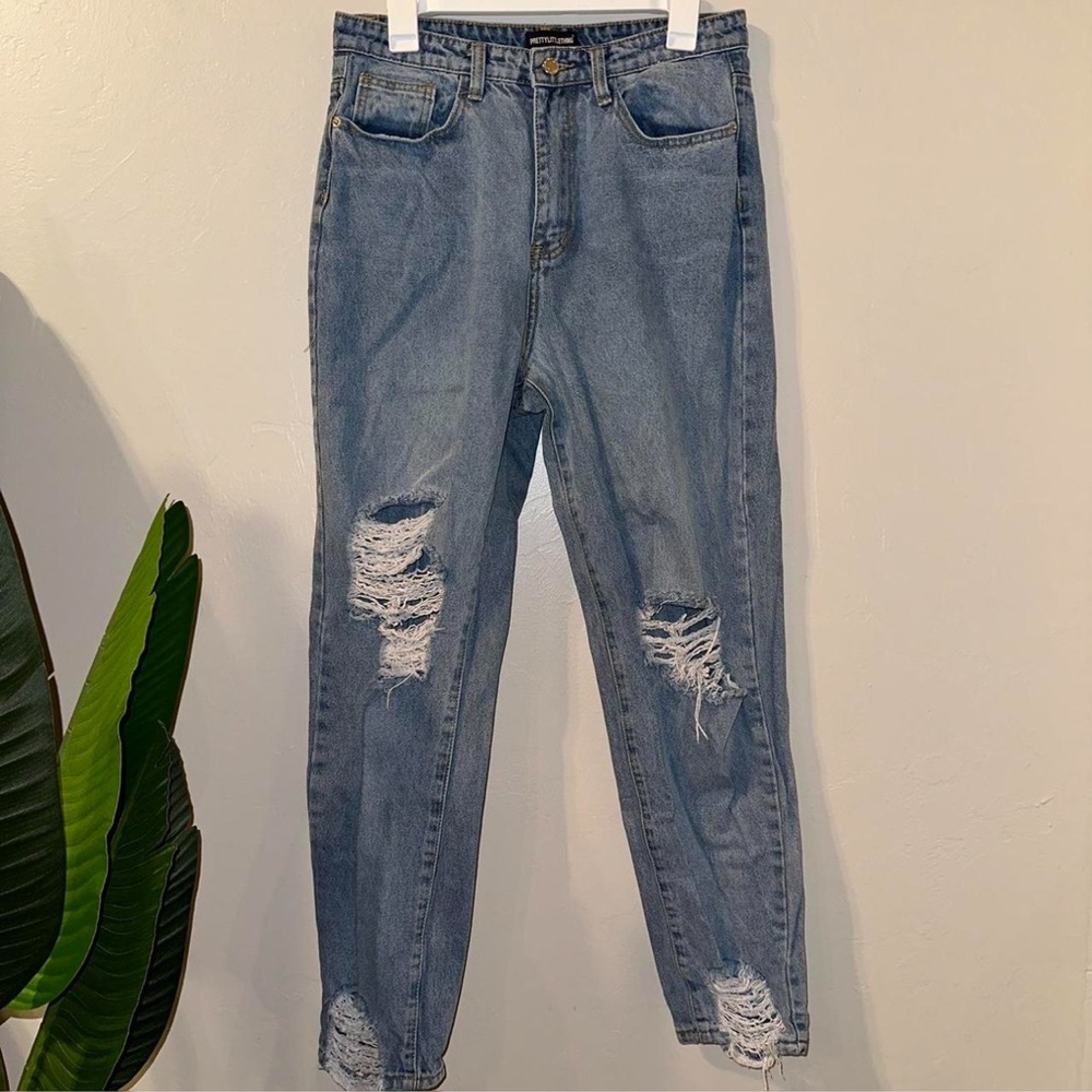 PrettyLittleThing Distressed Denim Jeans
Size EU 40/UK 12